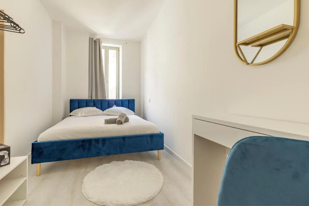 Le bleu - spacieux T2 avec 1 chambre et 1 canapé lit Castelsarrasin Appartement
